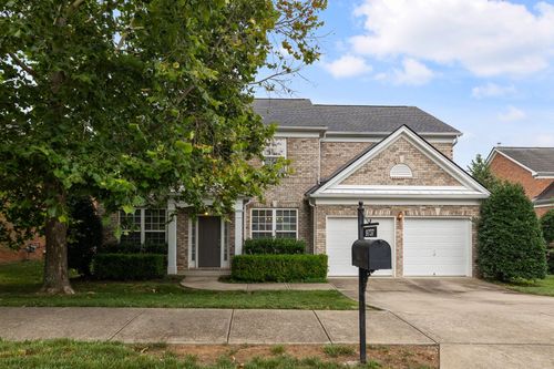 9737 Jupiter Forest Dr, Brentwood, TN, 37027-8346 | Card Image
