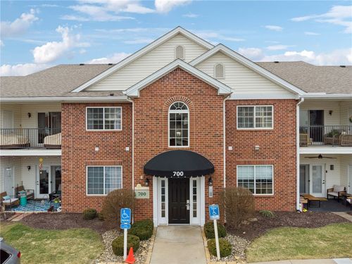 apt-302-700 Hidden Ridge Ct, South Park, PA, 15129-5903 | Card Image