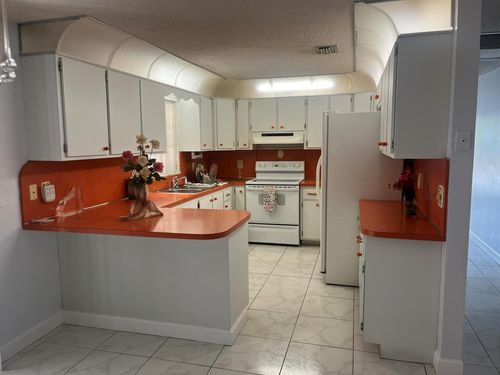 820 W Lakewood Rd, West Palm Beach, FL, 33405-2828 | Card Image