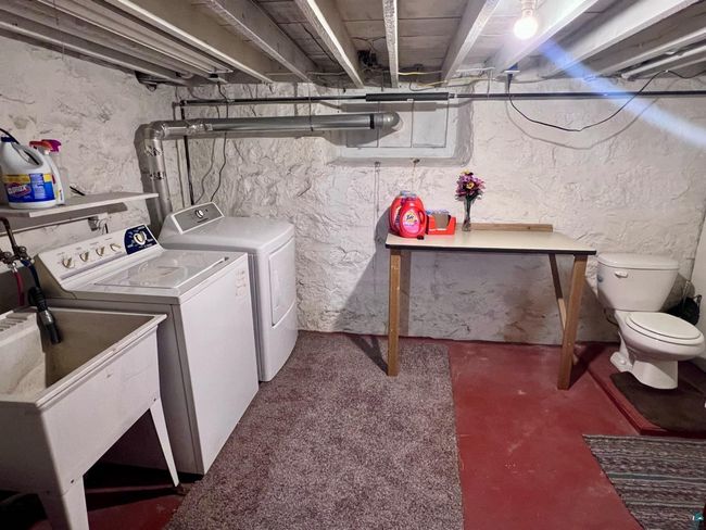 715 Garfield St, House other with 3 bedrooms, 2 bathrooms and null parking in Eveleth MN | Image 21