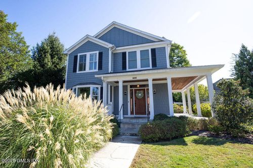 9 Center Rd, Old Greenwich, CT, 06870-1805 | Card Image