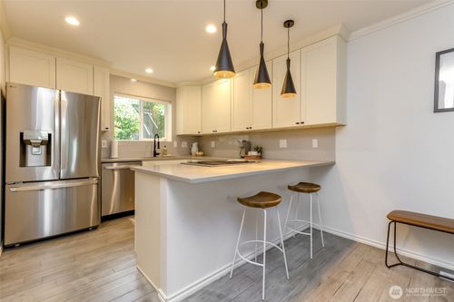 i-19905 4th Ave Ne, Poulsbo, WA, 98370-7587 | Card Image
