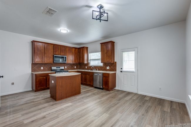 1121 Zacharys Way, House other with 3 bedrooms, 2 bathrooms and null parking in Austin TX | Image 8