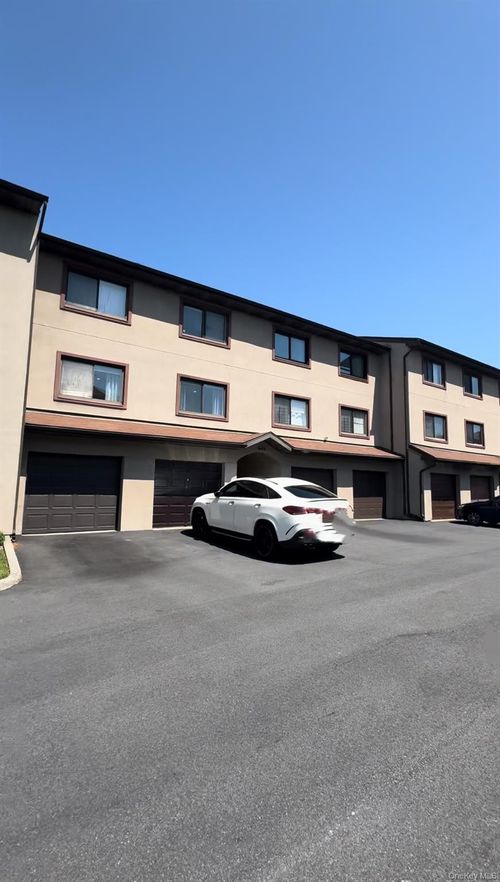 524c-524 115th St, College Point, NY, 11356-1053 | Card Image