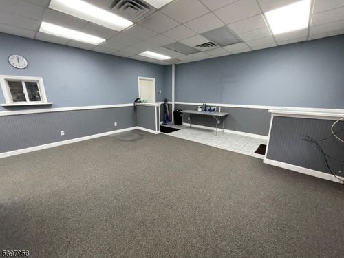 457 Hamburg Tpke, West Milford, NJ, 07480-3760 | Card Image