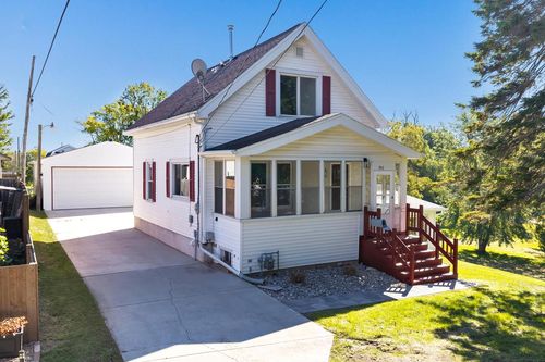 1911 S 13th Street, Manitowoc, WI, 54220 | Card Image