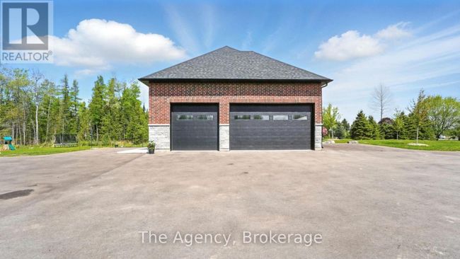 6598 County 10 Road, House other with 5 bedrooms, 5 bathrooms and 23 parking in Essa ON | Image 19