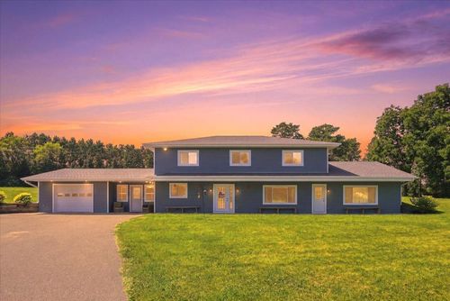 N7821 1090th St, River Falls, WI, 54022-4844 | Card Image