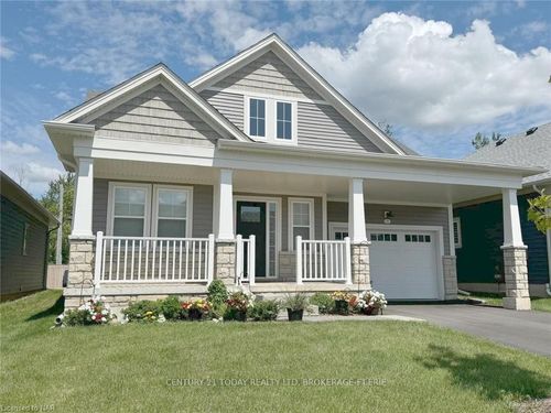 11 Beachwalk Cres, Crystal Beach, ON, L0S1N0 | Card Image