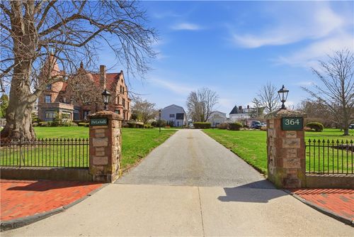 apt-a6-364 Bellevue Ave, Newport, RI, 02840-3581 | Card Image