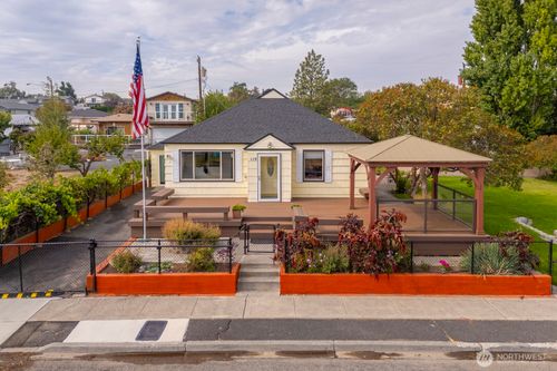 119 Fir St N, Soap Lake, WA, 98851-9123 | Card Image