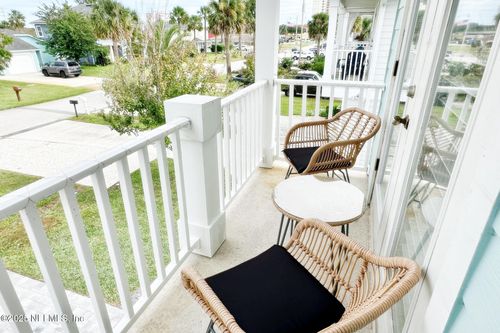 494 11th Ave S, JACKSONVILLE BEACH, FL, 32250-5156 | Card Image