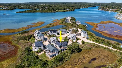 14 E Pointe Ct, South Kingstown, RI, 02879-5813 | Card Image