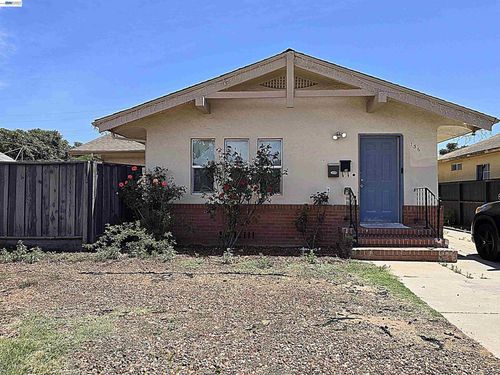 136 Jessie Ave, Manteca, CA, 95337-5552 | Card Image