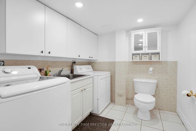 80 Virginia Cres, House other with 5 bedrooms, 4 bathrooms and 4 parking in London ON | Image 38