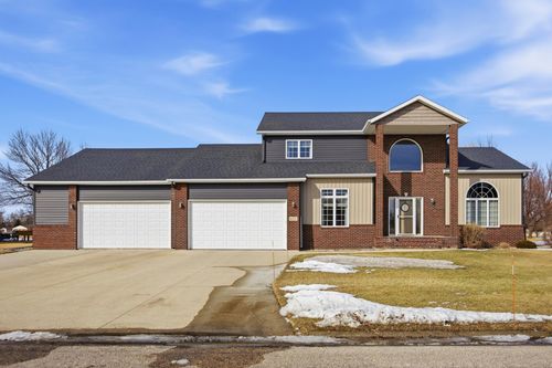 645 Evergreen Cir, Oxbow, ND, 58047-5009 | Card Image