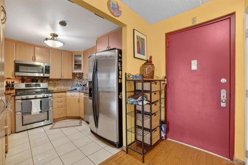 apt-810-1376 Midland Ave, Yonkers, NY, 10708-6893 | Card Image