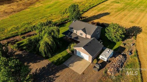 2020 Widner Rd, Midvale, ID, 83645-5344 | Card Image