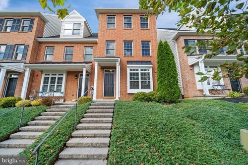 607 W Mulberry St, KENNETT SQUARE, PA, 19348-3274 | Card Image