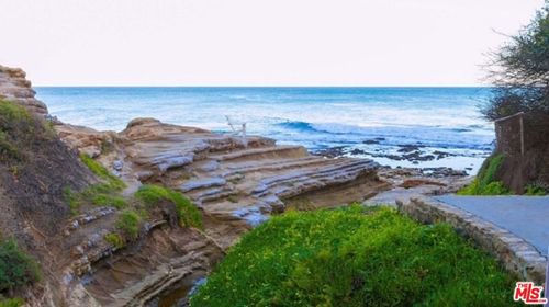 12-29239 Heathercliff Rd, Malibu, CA, 90265-4176 | Card Image