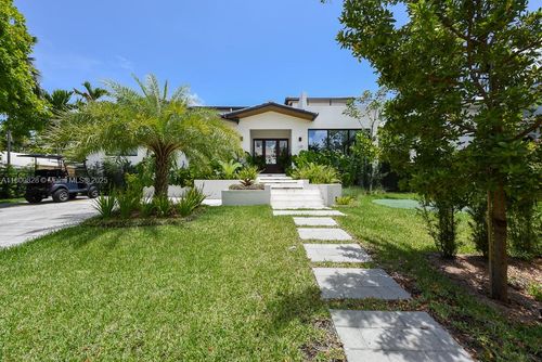 120 Buttonwood Dr, Key Biscayne, FL, 33149-1302 | Card Image