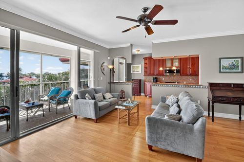 apt-b3-102 Half Moon Cir, Hypoluxo, FL, 33462-5443 | Card Image