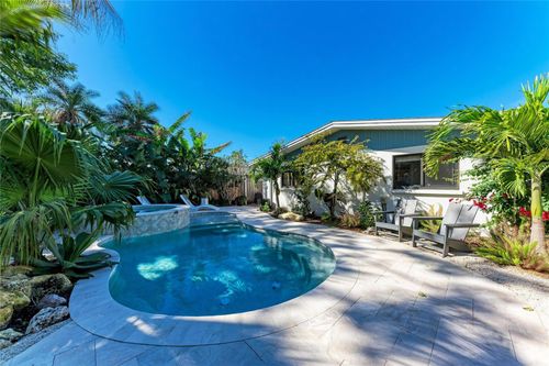 730 Fox St, LONGBOAT KEY, FL, 34228-1020 | Card Image