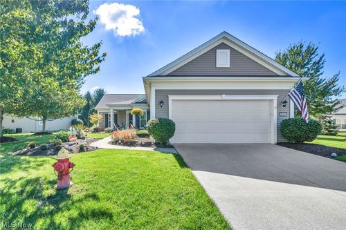 5304 Lake Forest Reserve Ln, Brunswick, OH, 44212-6267 | Card Image