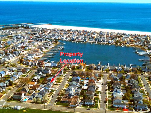 207 Princeton Ave, Point Pleasant Beach, NJ, 08742-2636 | Card Image