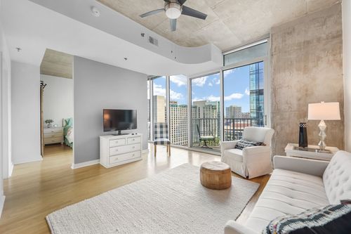unit-1917-301 Demonbreun St, Nashville, TN, 37201-2250 | Card Image