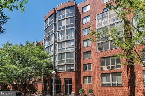 2-207-1045 N Utah St, ARLINGTON, VA, 22201-5751 | Card Image