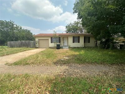 1102 S 2nd Street, House other with 3 bedrooms, 1 bathrooms and null parking in Killeen TX | Image 1