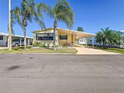 2122 Maui Dr, HOLIDAY, FL, 34691-3620 | Card Image