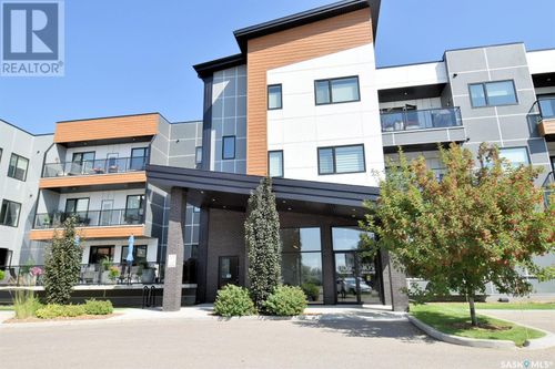 333-105 Willis Cres, Saskatoon, SK, S7T0Z3 | Card Image