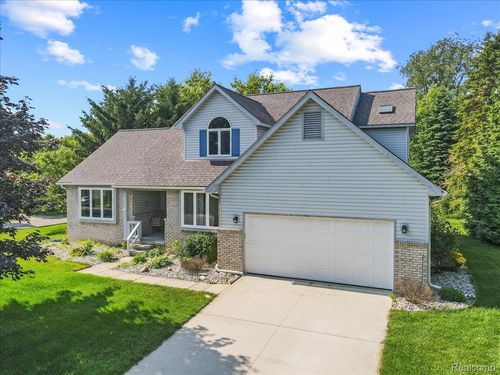 668 Eider Way, Oxford, MI, 48371-4875 | Card Image