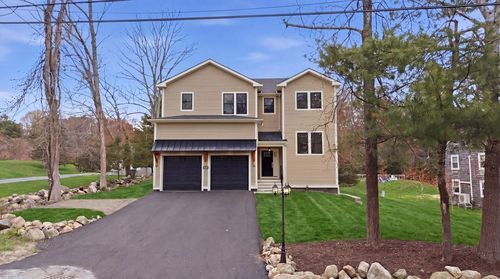 131 Maple St, Scituate, MA, 02066-3611 | Card Image