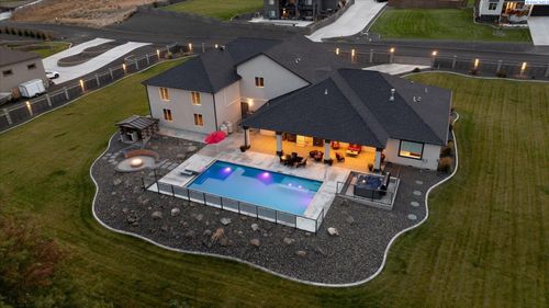 14805 S Ridge View Ln, Kennewick, WA, 99338-7516 | Card Image