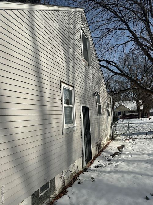 16101 Bramell St, Detroit, MI, 48219-3756 | Card Image