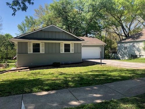 3203 E 107th Ter, Kansas City, MO, 64137-1720 | Card Image