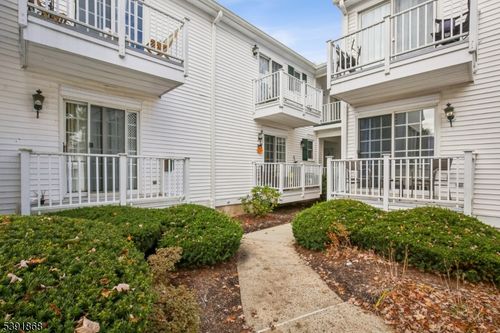 49 Alexandria Way, Basking Ridge, NJ, 07920-2757 | Card Image