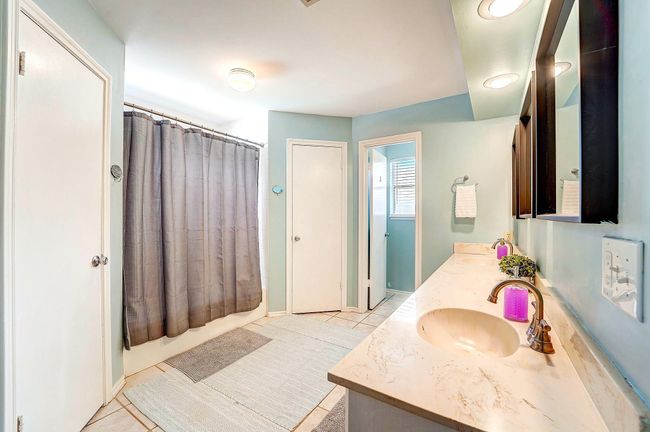 8111 Pine Green Ln, House other with 6 bedrooms, 4 bathrooms and 2 parking in Humble TX | Image 35