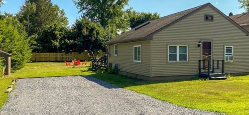10 Newark St, Saratoga Springs, NY, 12866-6015 | Card Image