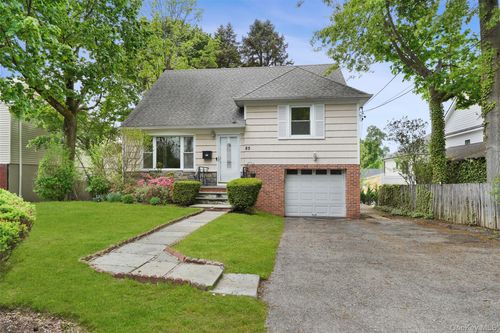 85 Ewart St, Scarsdale, NY, 10583-5208 | Card Image