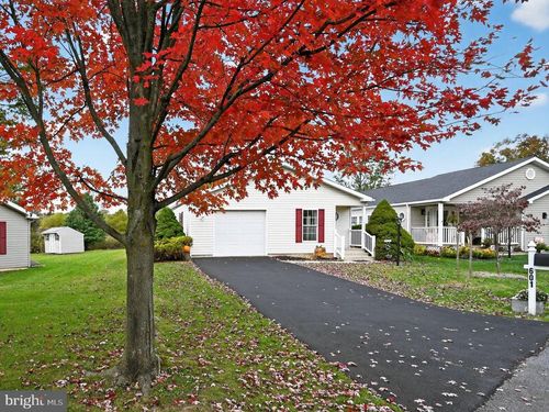 601 Village Way, ROYERSFORD, PA, 19468-3434 | Card Image