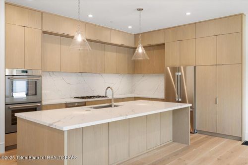424 Hidden Hollow Dr, Jackson, WY, 83001 | Card Image