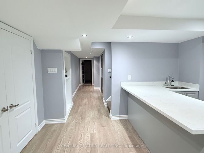 52 Luzon Ave, House attached with 5 bedrooms, 5 bathrooms and 1 parking in Markham ON | Image 9