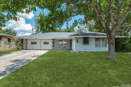 7919 Riata Ave, San Antonio, TX, 78227-2610 | Card Image