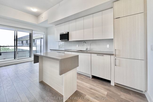 429 - 2485 Taunton Rd, Condo with 2 bedrooms, 2 bathrooms and 1 parking in Oakville ON | Image 5