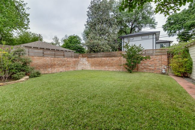 7243 Westbrook Ln, House other with 3 bedrooms, 2 bathrooms and null parking in Dallas TX | Image 24
