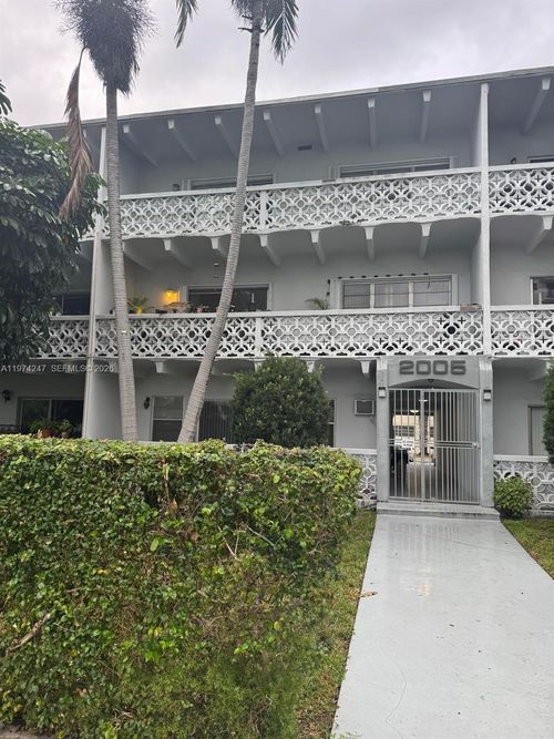 apt-104-2005 Sans Souci Blvd, North Miami, FL, 33181-3022 | Card Image